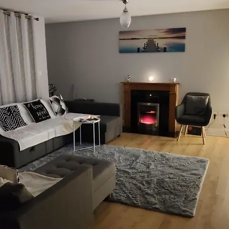 2 Bedroom 4-6 People-coastal Comfort Apartment